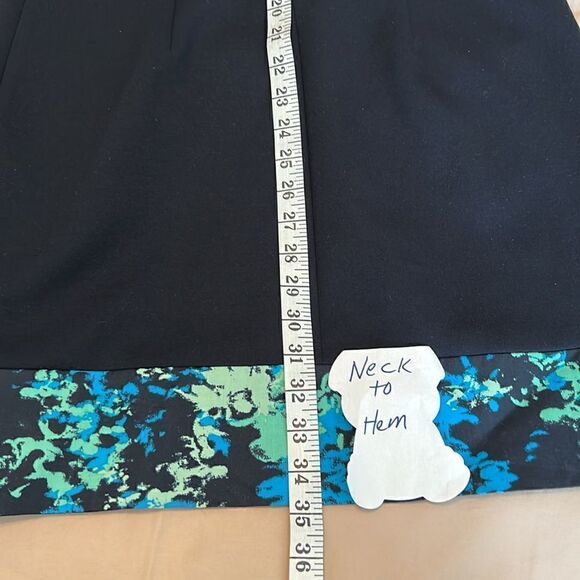 T Tahari navy blue sheath w/print band green & blue zipper & green lining - Picture 5 of 15